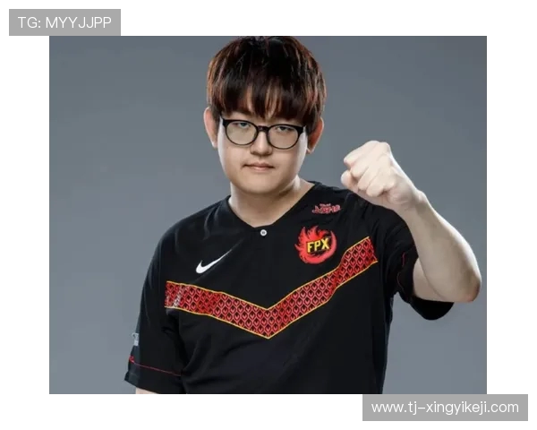 FPX战队在青年赛中以77分稳居积分榜首位，展现强劲实力